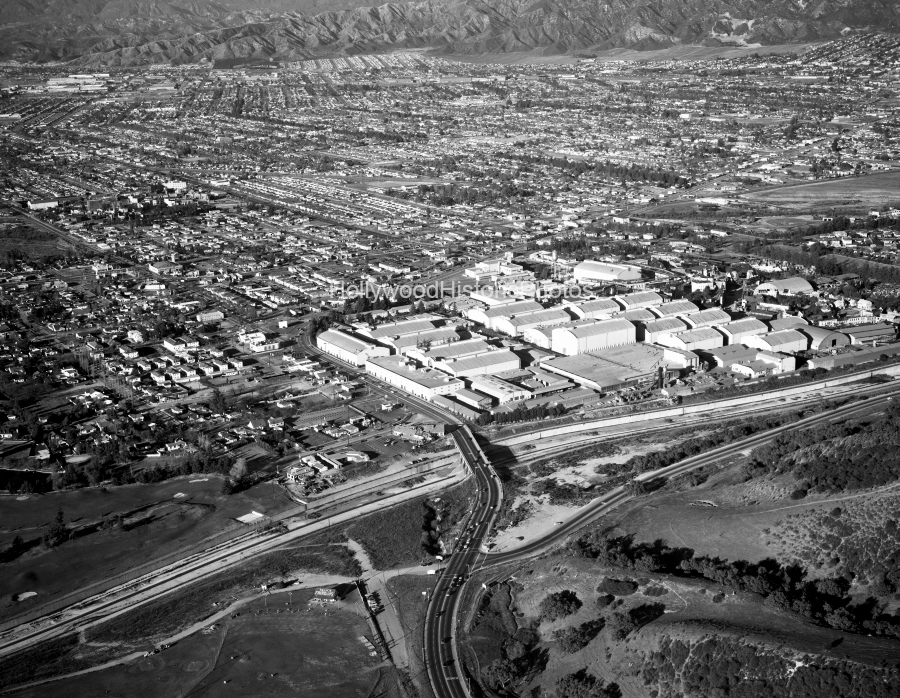 Burbank 1949 1 Warner Bros. Studios wm.jpg